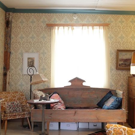 1800'S Townhouse Villa โลวิซา ภายนอก รูปภาพ