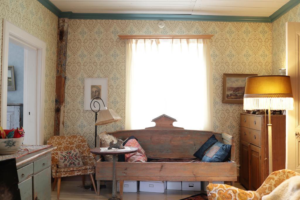 1800'S Townhouse Villa โลวิซา ภายนอก รูปภาพ